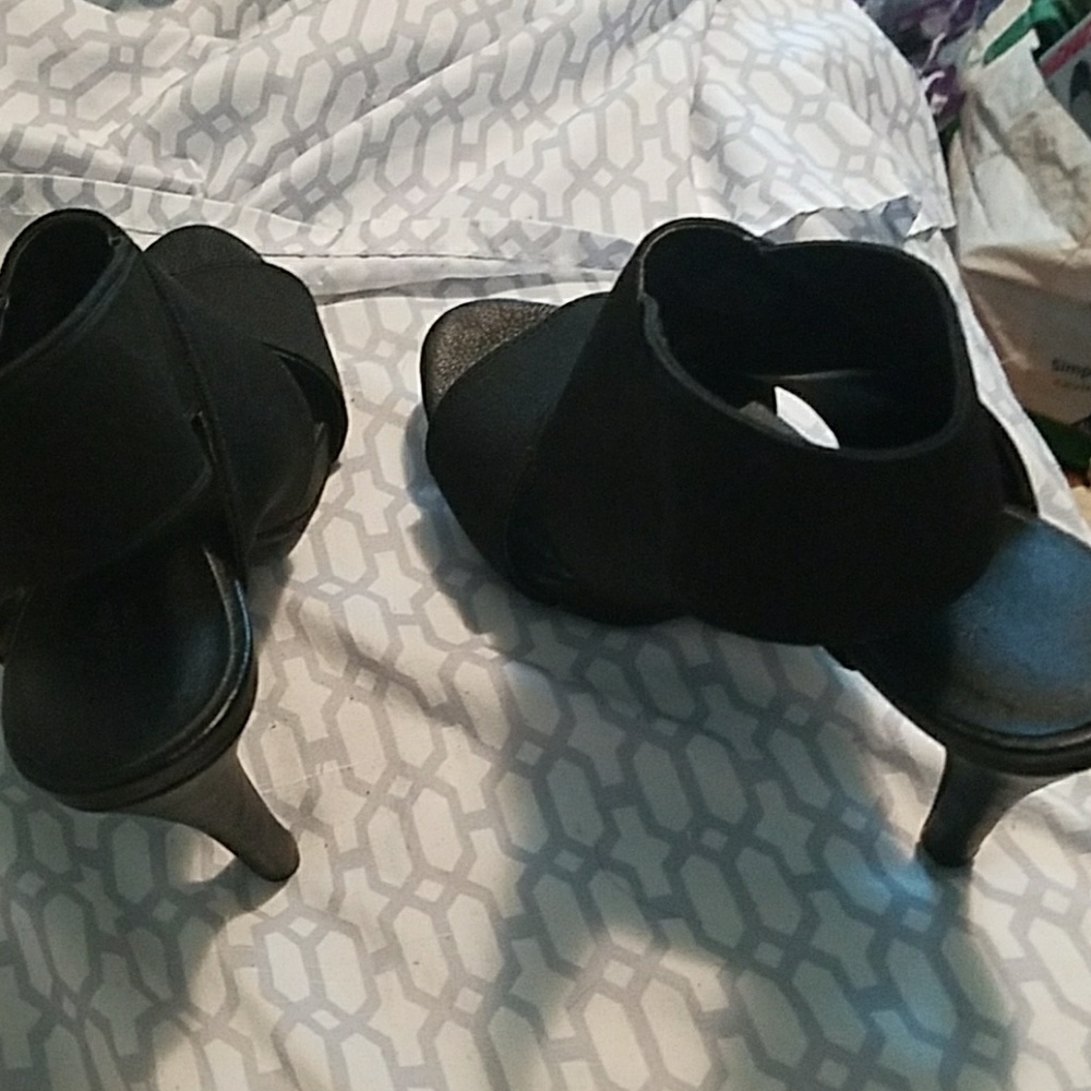 Simply vera Vera Wang shoes